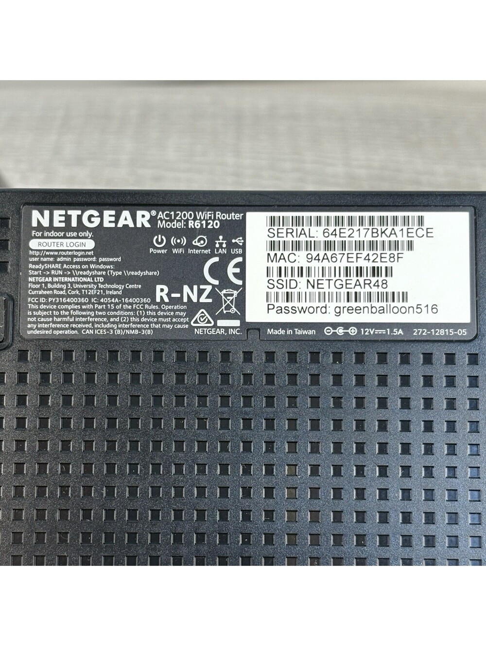 NETGEAR AC1200 Dual Band WiFi Router (Model R6120) w/ Power Adapter & Cable - Picture 7 of 8
